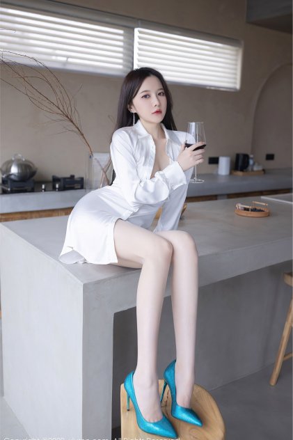 沉睡的妮可